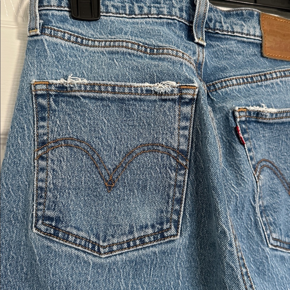 Levi’s Premium Ribcage Straight Ankle 28 width - Picture 6 of 13